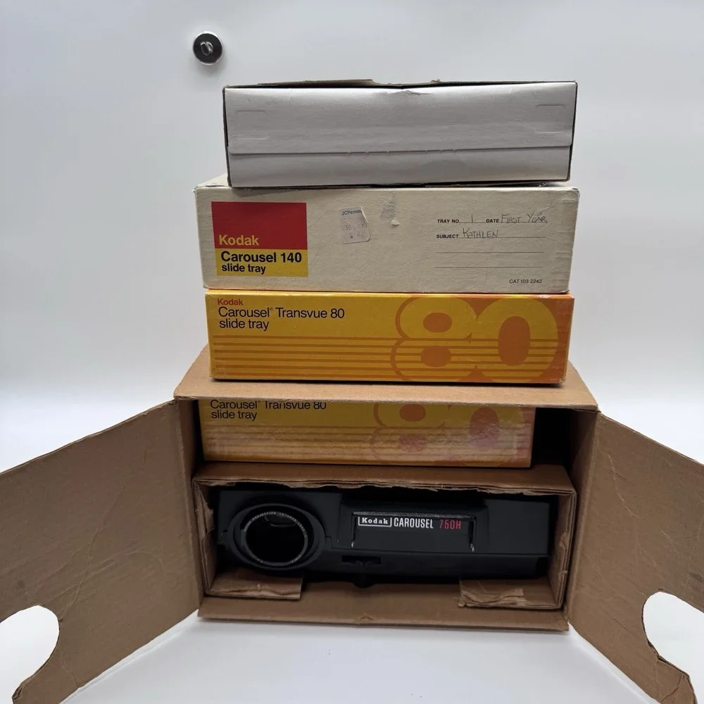 Vintage Kodak Carousel 750H Slide Projector Bundle w/ Original Box & 3 Trays